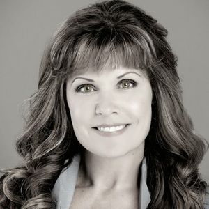 Meet your Posher, Stacy